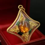 Amulet-052